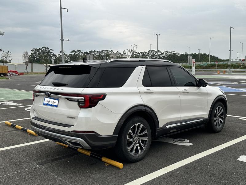 Ford Explorer, 2022 — фото 4 из 11