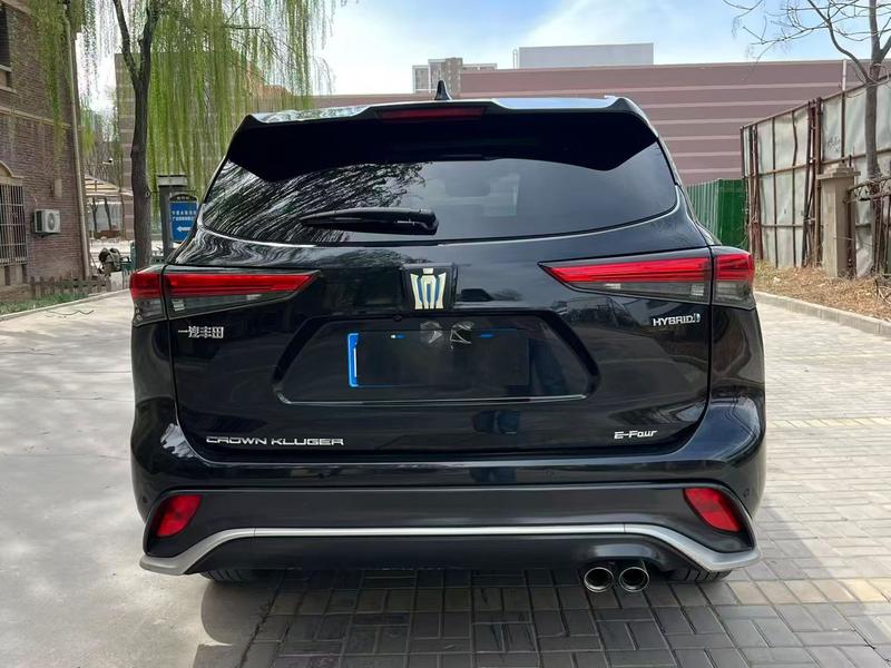 Toyota Crown Kluger, 2022 — фото 5 из 10
