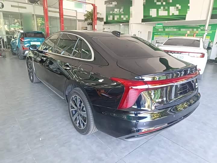 Hongqi H5 Hybrid, 2025 — фото 5 из 9