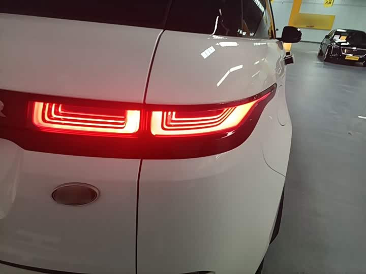 Land Rover Range Rover Evoque L, 2023 — фото 8 из 9
