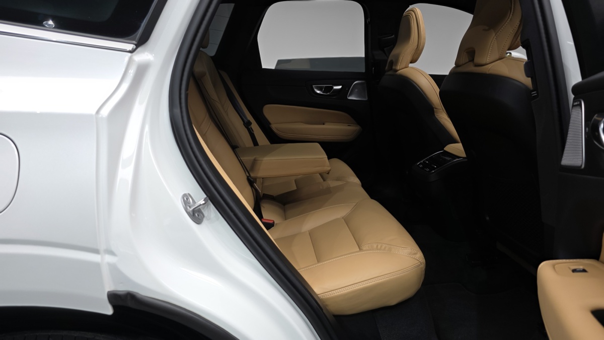 Volvo XC60, 2024 — фото 11 из 12