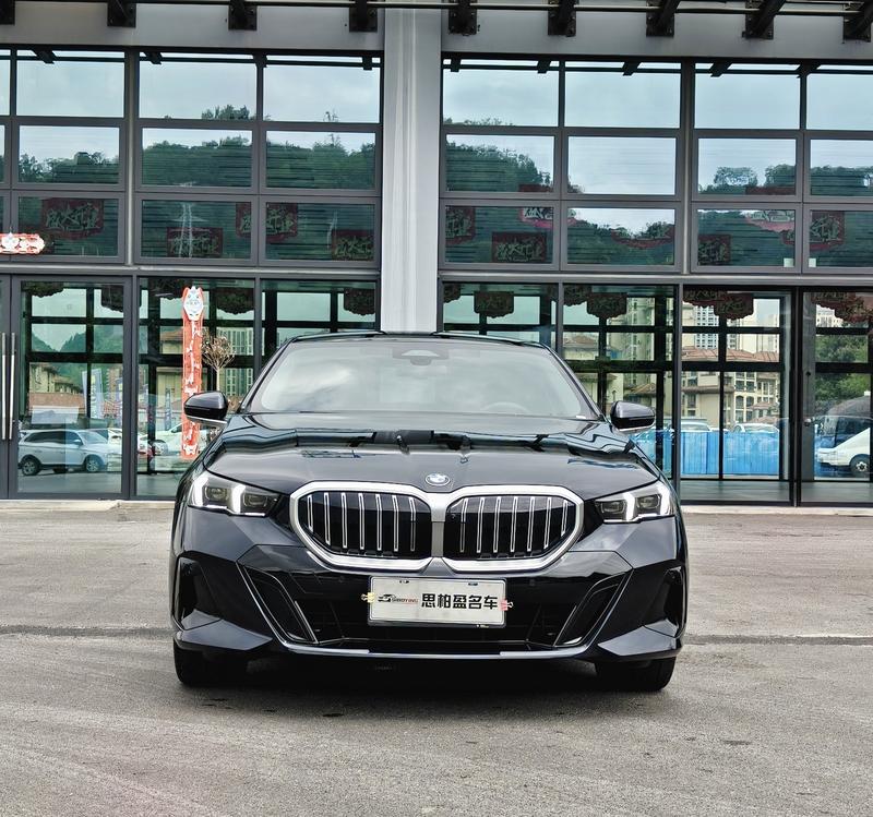 BMW 5 Series, 2026 — фото 2 из 12