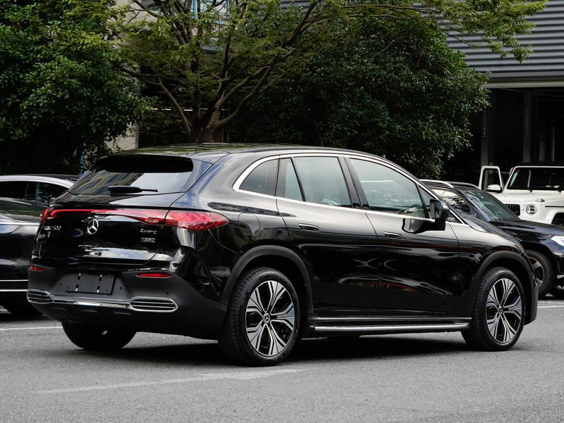 Mercedes-Benz EQE SUV, 2026 — фото 5 из 12