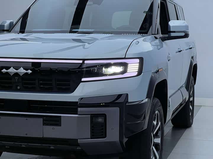BYD FangChengBao Leopard 8, 2024 — фото 5 из 9