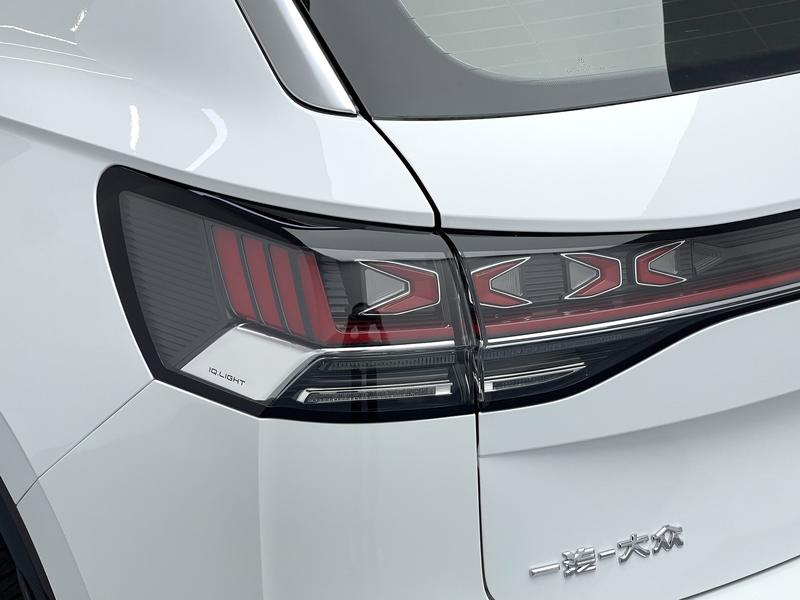 Volkswagen Tayron GTE Hybrid, 2023 — фото 10 из 12