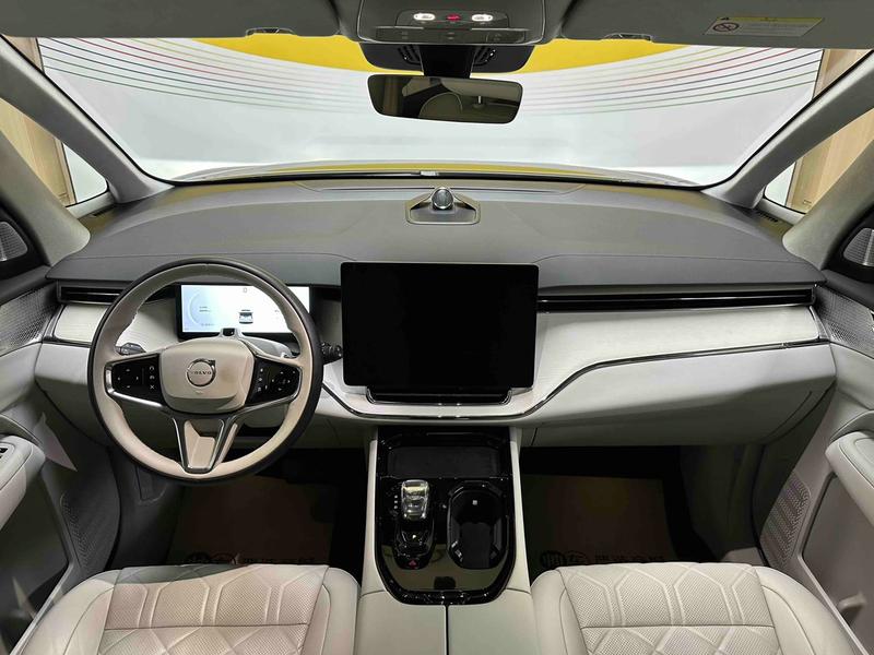 Volvo EM90, 2024 — фото 7 из 11