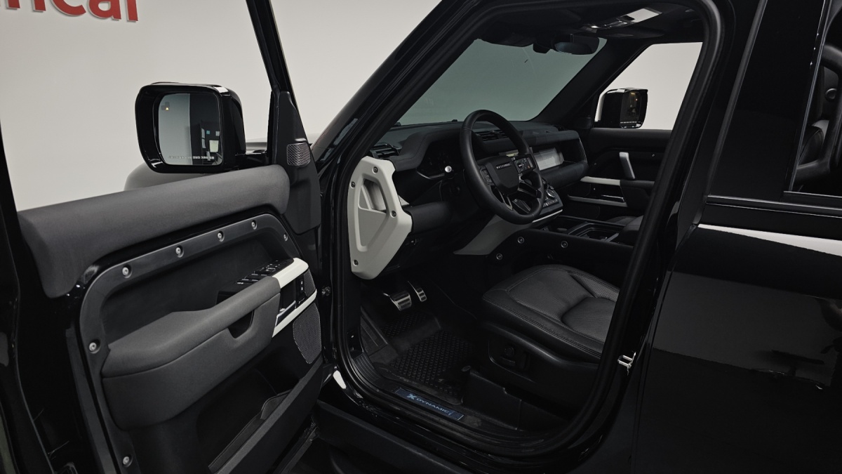 Land Rover Defender, 2023 — фото 10 из 12