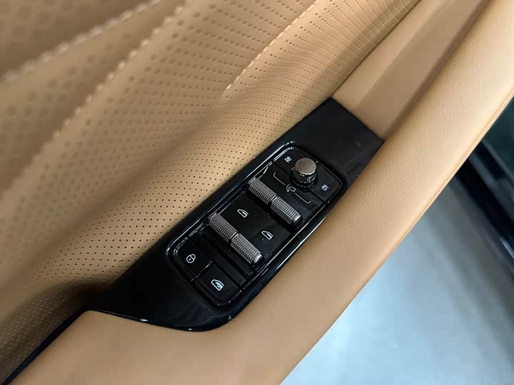 Geely Galaxy Starshine 8 EM-i, 2025 — фото 5 из 9