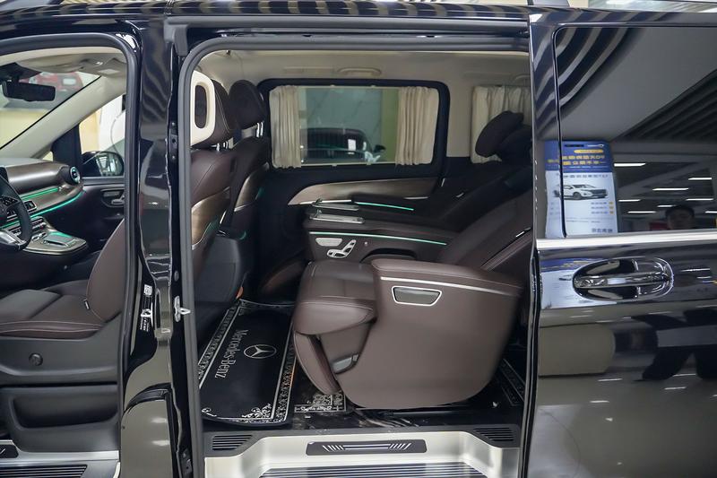 Mercedes-Benz V-Class, 2025 — фото 9 из 12