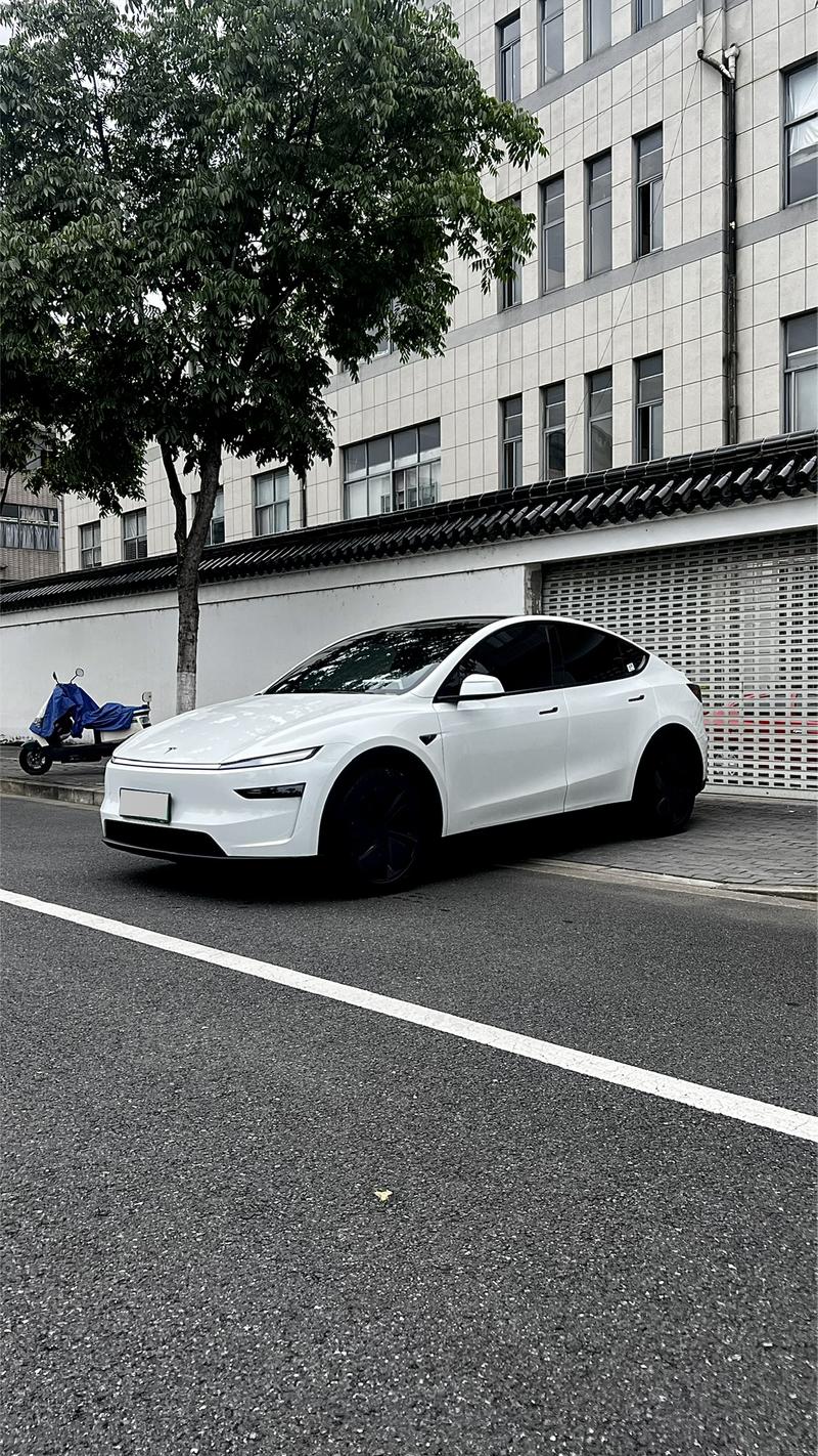 Tesla Model Y, 2025 — купить в Казани под ключ