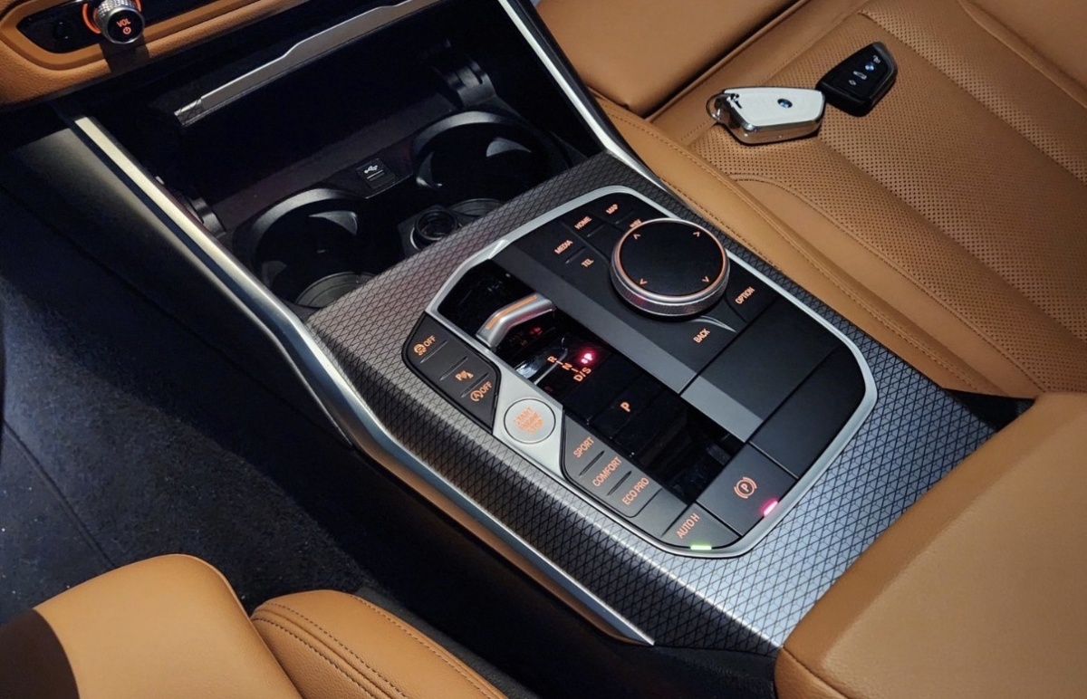 BMW 3 Series, 2024 — фото 8 из 10