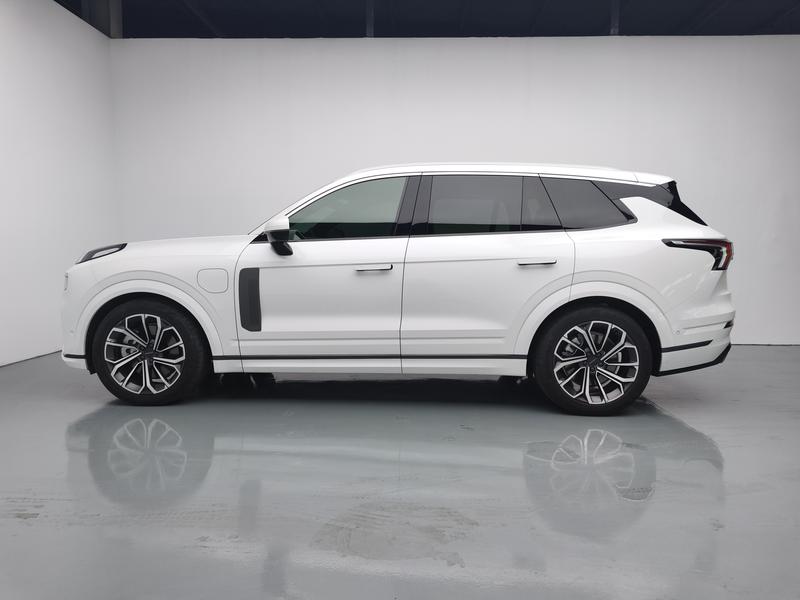 Lynk & Co 09 EM-P Hybrid, 2023 — фото 4 из 12