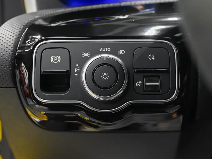 Mercedes-Benz CLA-Class AMG, 2022 — фото 12 из 12