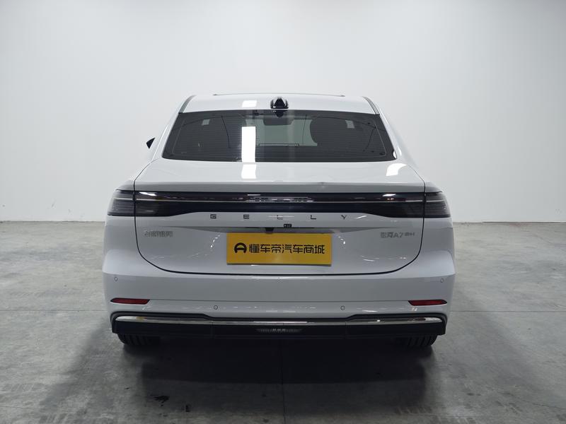 Geely Galaxy A7, 2025 — фото 6 из 12