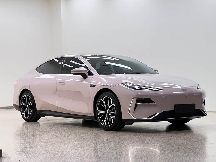 Geely Galaxy E8, 2025 — фото 3 из 9