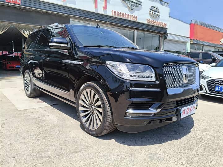 Lincoln Navigator, 2022 — фото 3 из 9