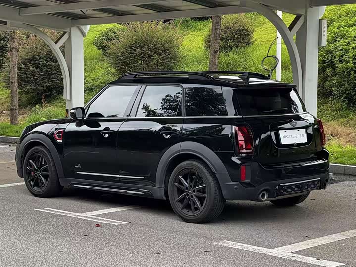 Mini Countryman JCW, 2022 — фото 2 из 9