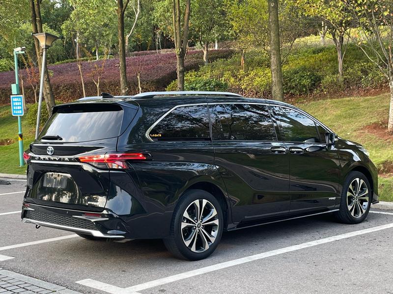 Toyota Granvia, 2022 — фото 7 из 12