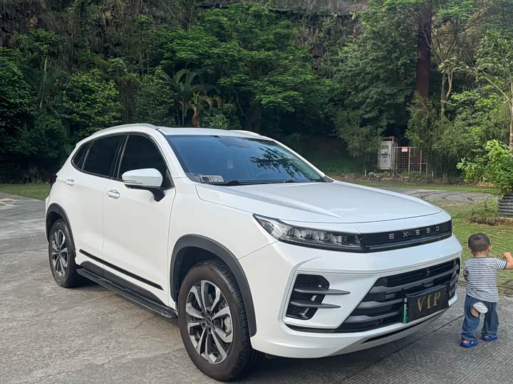 Exeed LX C-DM Hybrid, 2022 — фото 3 из 9