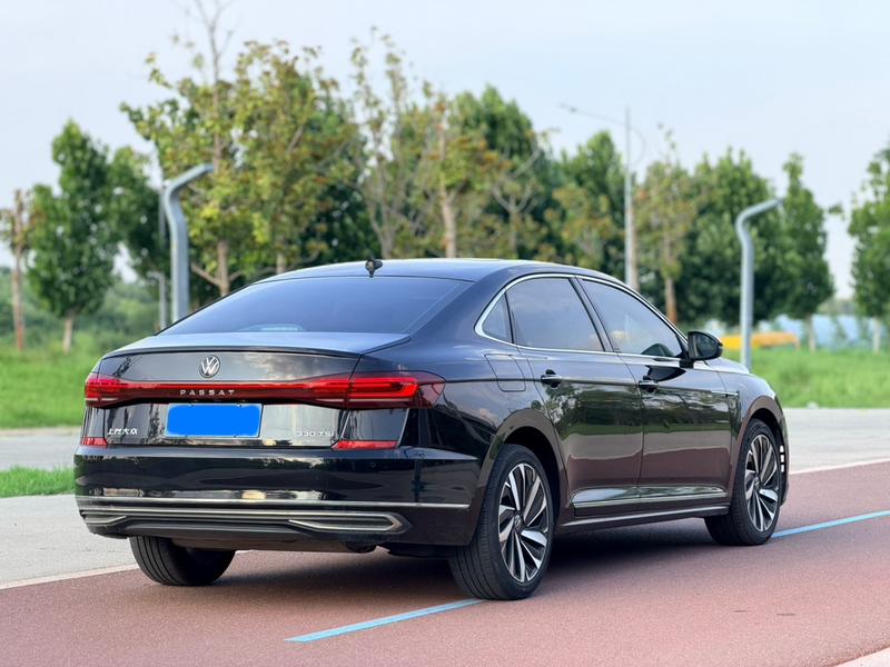 Volkswagen Passat, 2022 — фото 6 из 12