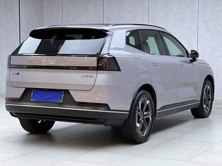 Volvo XC70 Hybrid, 2025 — фото 7 из 9