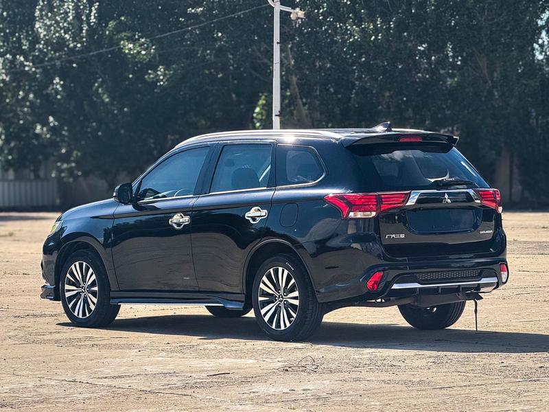 Mitsubishi Outlander, 2021 — фото 5 из 12