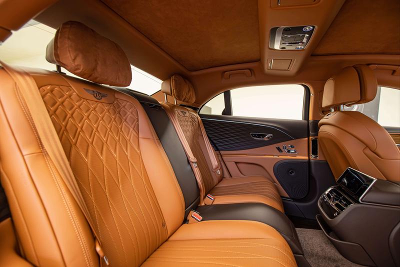 Bentley Flying Spur, 2021 — фото 8 из 9