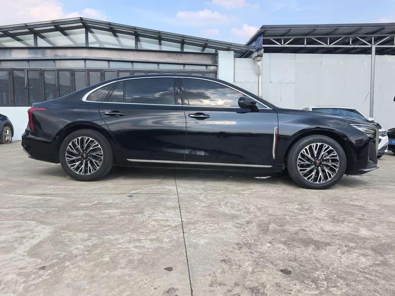 Hongqi H5, 2023 — фото 8 из 12
