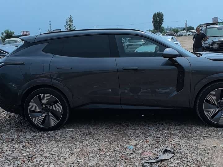 Lynk & Co 08 EM-P Hybrid, 2024 — фото 4 из 9