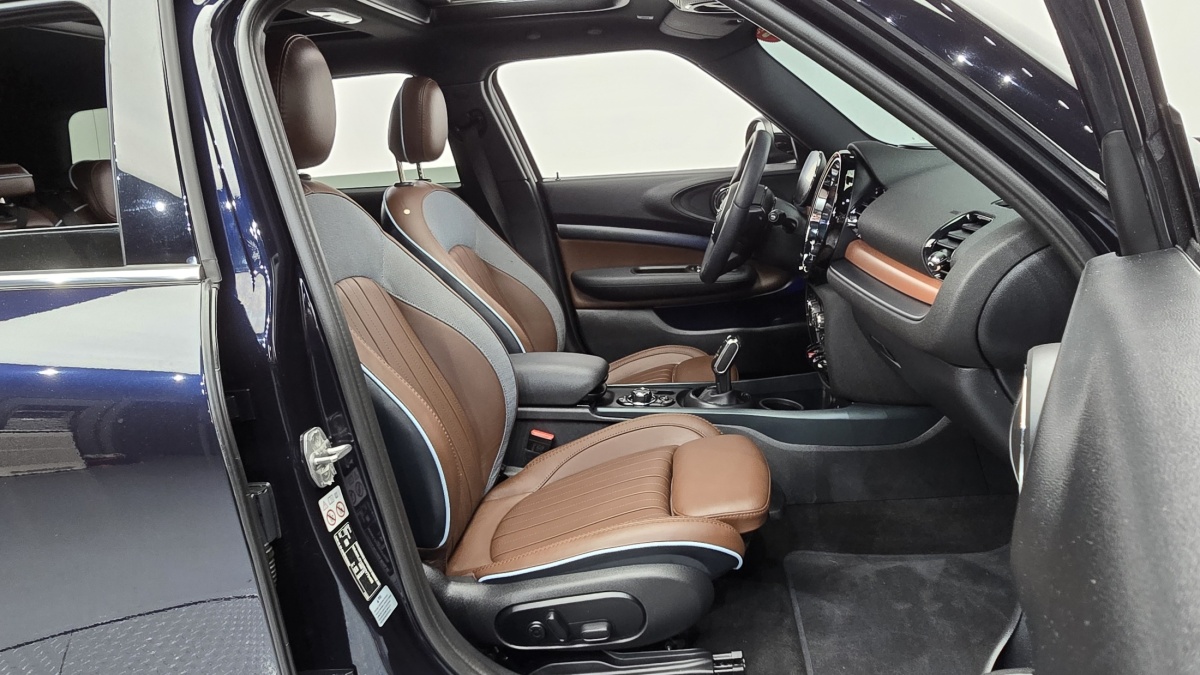 Mini Clubman, 2024 — фото 11 из 12