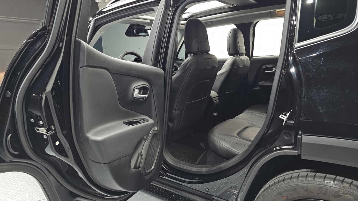 Jeep Renegade, 2022 — фото 11 из 12