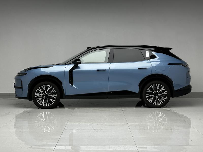Lynk & Co 08 EM-P Hybrid, 2025 — фото 4 из 12