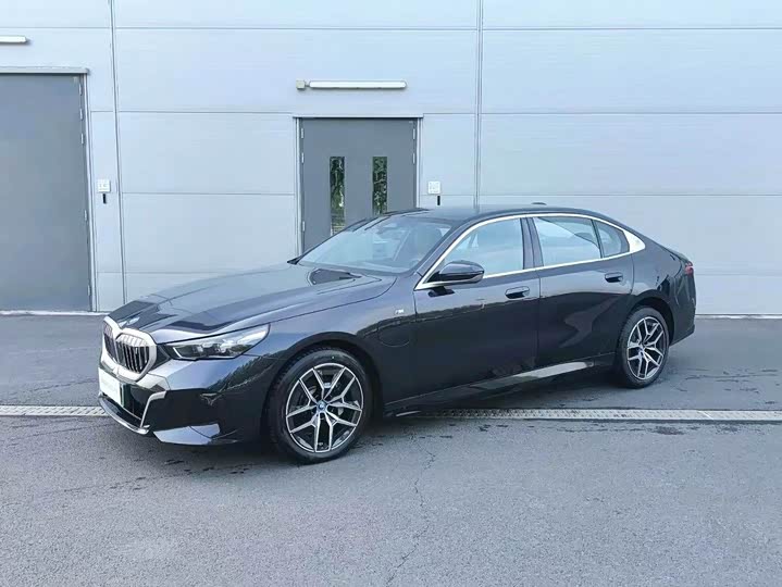 BMW i5, 2025 — купить в Уфе под ключ