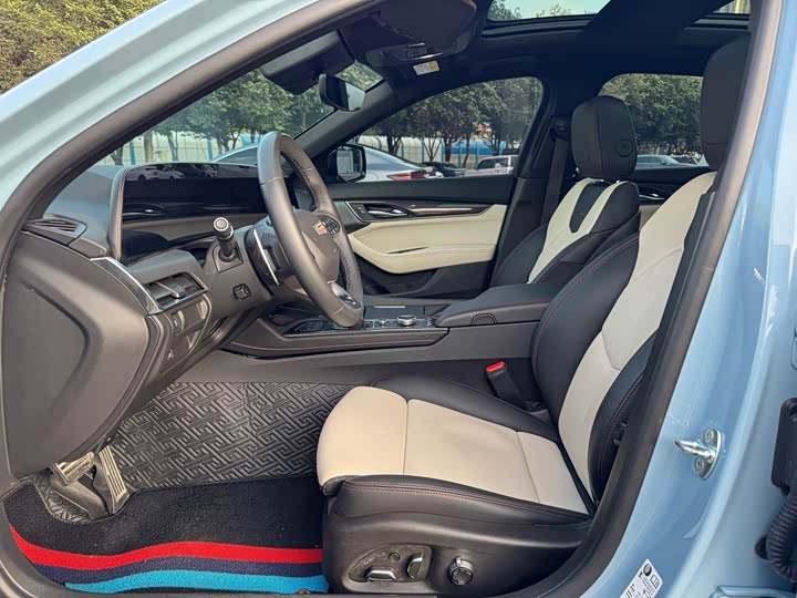 Cadillac CT5, 2025 — фото 4 из 9