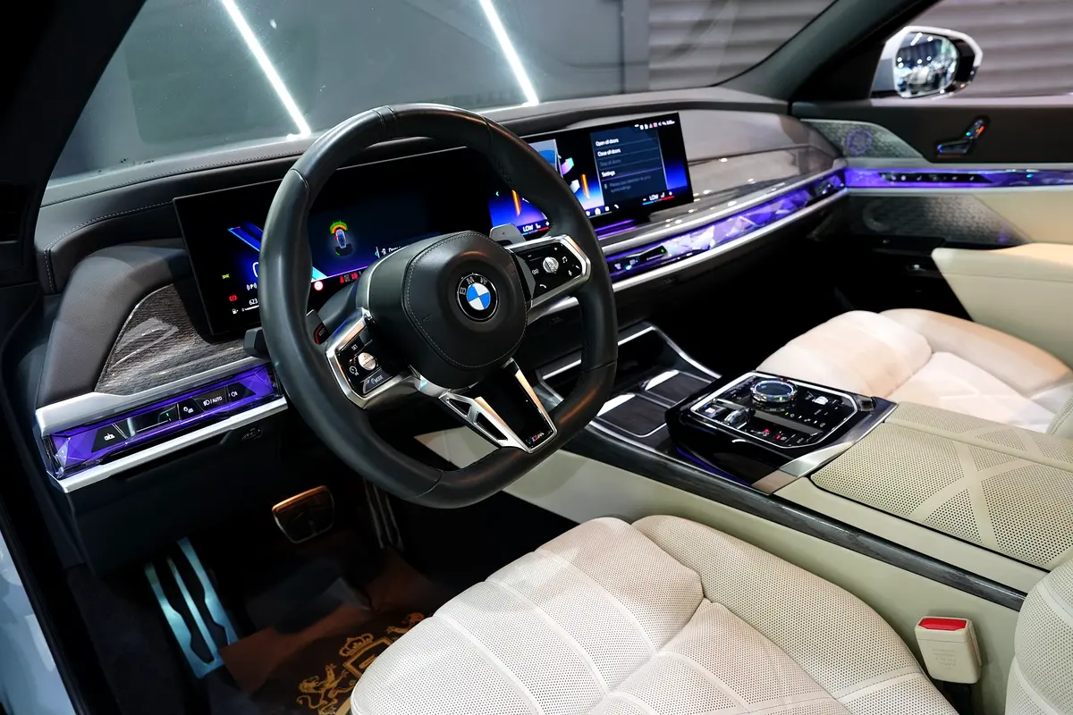 BMW 7-Series, 2023 — фото 5 из 10
