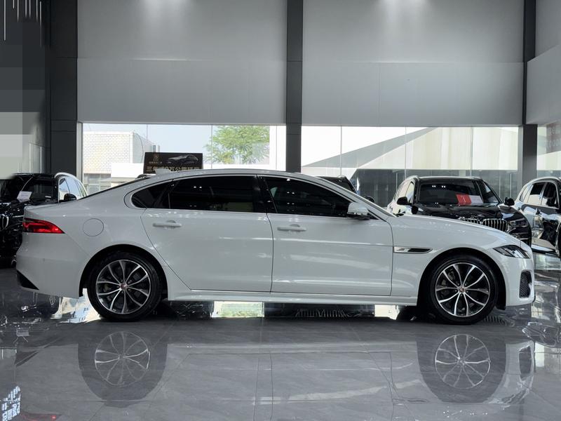 Jaguar XF L, 2022 — фото 5 из 10