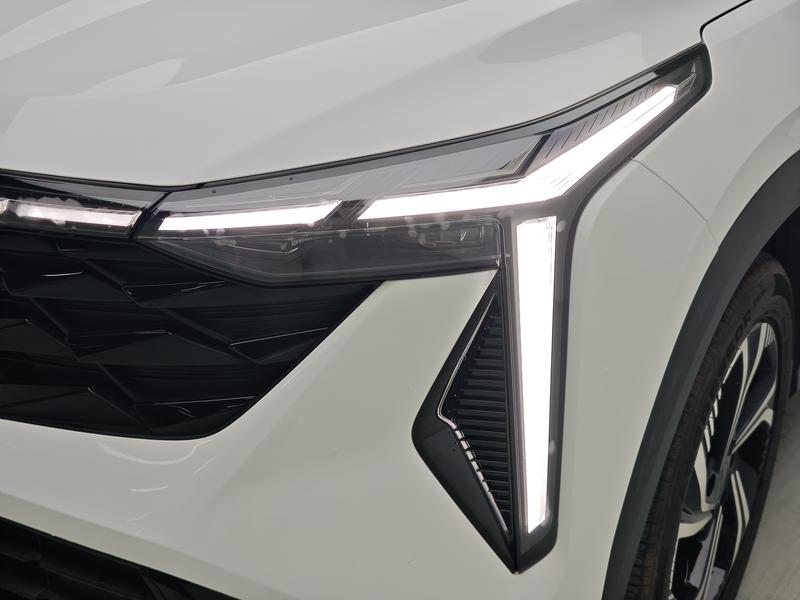 Geely Atlas, 2023 — фото 9 из 12