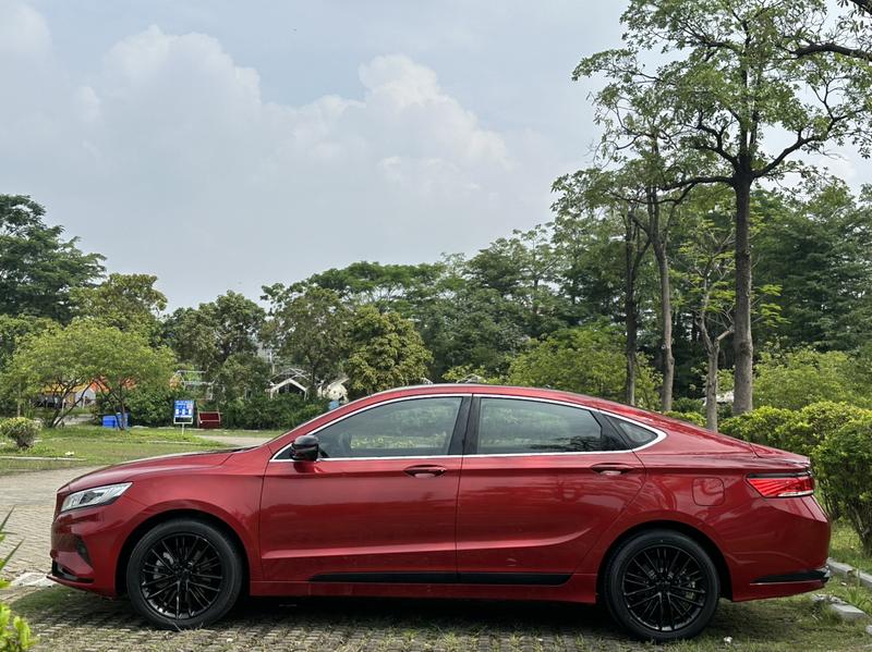 Geely Emgrand GT, 2022 — фото 4 из 12