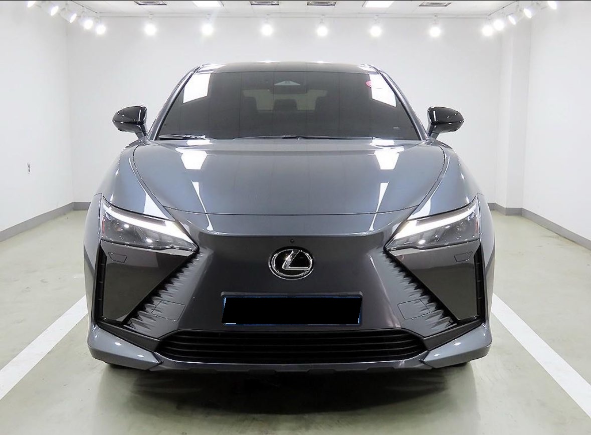 Lexus RZ, 2023 — фото 3 из 12