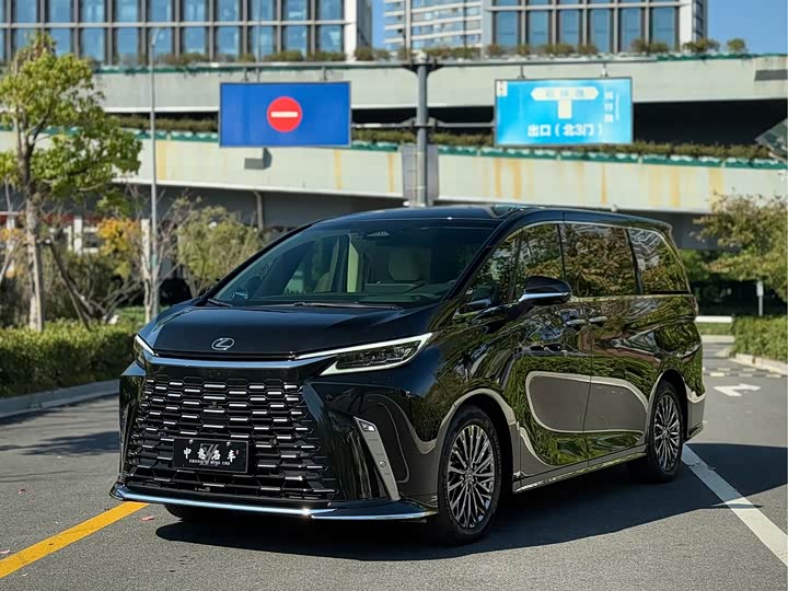 Lexus LM, 2023 — купить в Саранске под ключ