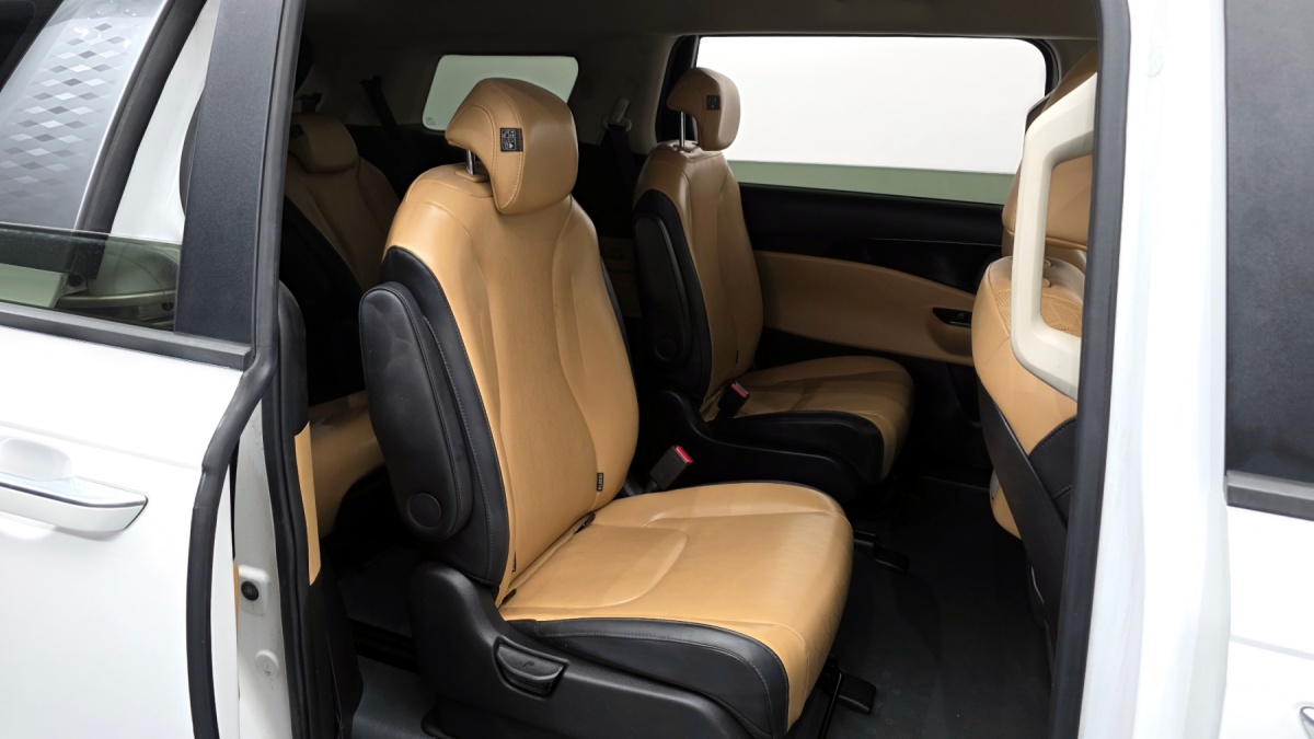 Kia Carnival, 2022 — фото 12 из 12