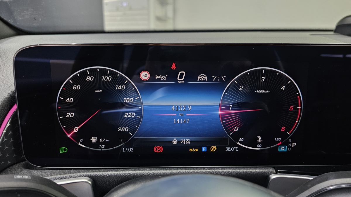 Mercedes-Benz GLB-Class, 2024 — фото 8 из 12
