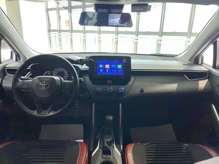 Toyota Corolla Cross, 2023 — фото 6 из 9