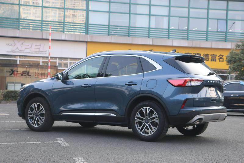 Ford Escape, 2023 — фото 4 из 12