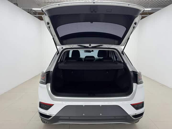 Volkswagen T-Roc, 2023 — фото 8 из 9