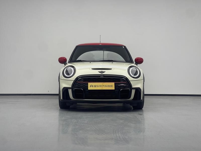 Mini Mini JCW, 2022 — фото 2 из 12