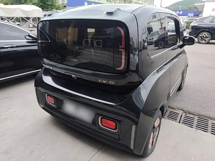 Baojun KiWi EV, 2022 — фото 7 из 9