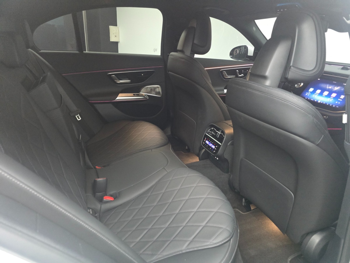 Mercedes-Benz E-Class, 2025 — фото 11 из 12