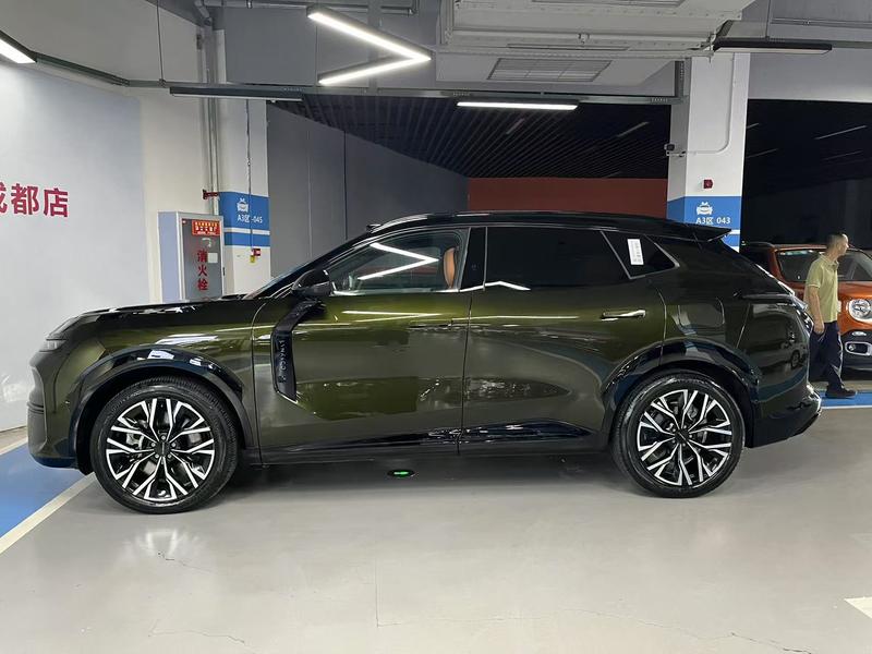 Lynk & Co 08 EM-P Hybrid, 2025 — фото 4 из 12