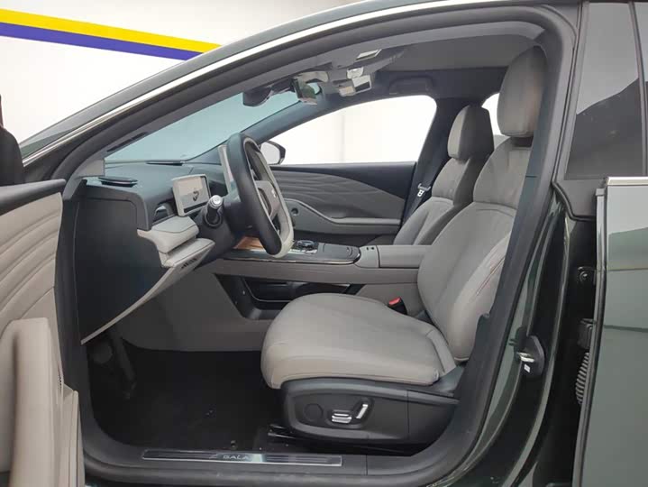 Geely Galaxy Starshine 8 EM-i, 2025 — фото 9 из 9